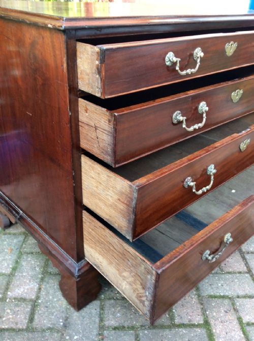 GEORGIAN CHEST OF DRAWERS - ADDITIONAL PHOTO 4
