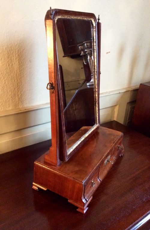 A SWEET GEORGIAN TOILET OR DRESSING MIRROR - ADDITIONAL PHOTO 3