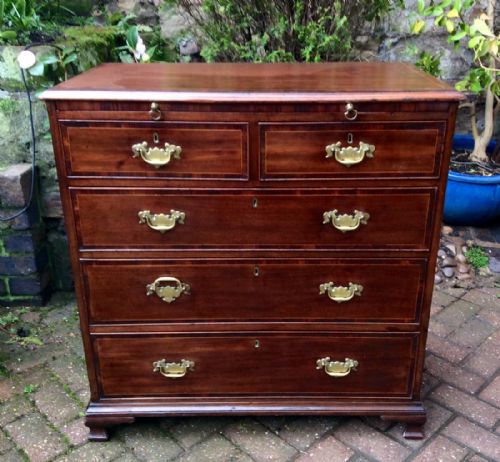 small georgian mahogany chest of drawers - CATEGORY: ANTIQUE CHEST OF DRAWERS - DATED 18TH CENTURY