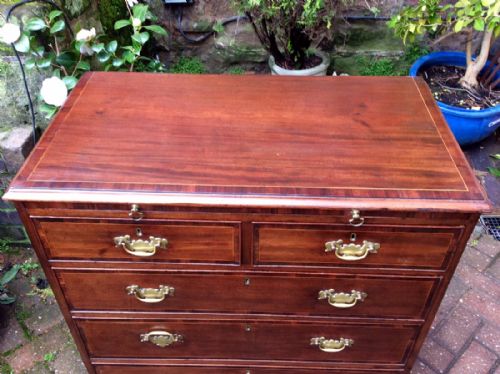 SMALL GEORGIAN MAHOGANY CHEST OF DRAWERS - ADDITIONAL PHOTO 2