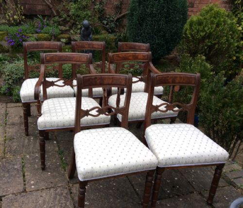 A SET OF REGENCY CHAIRS COMPRISING 2 CARVER OR ARM CHAIRS AND 5 SINGLE DINING CHAIRS - ADDITIONAL PHOTO 3
