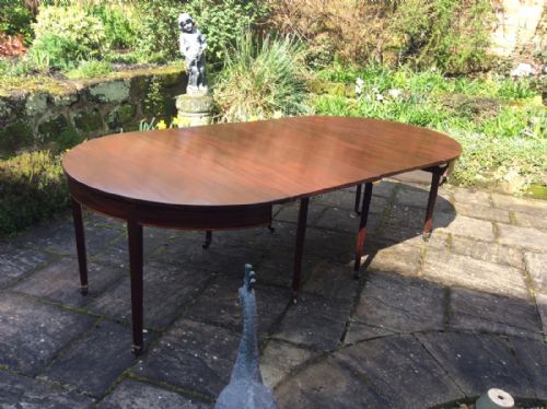 LARGE GEORGIAN DINING TABLE - ADDITIONAL PHOTO 1