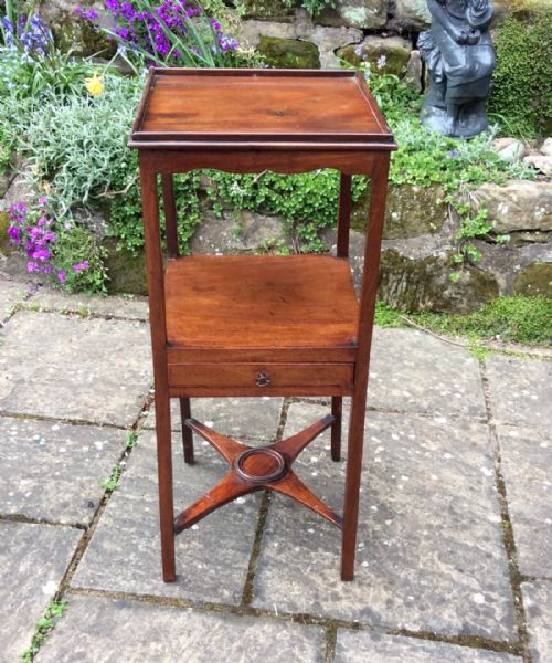 georgian bedside washstand - CATEGORY: ANTIQUE FURNITURE - DATED GEORGIAN