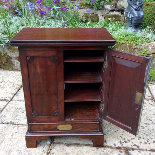 SMALL MAHOGANY CAMPAIGN FOLIO CUPBOARD - ADDITIONAL PHOTO 2