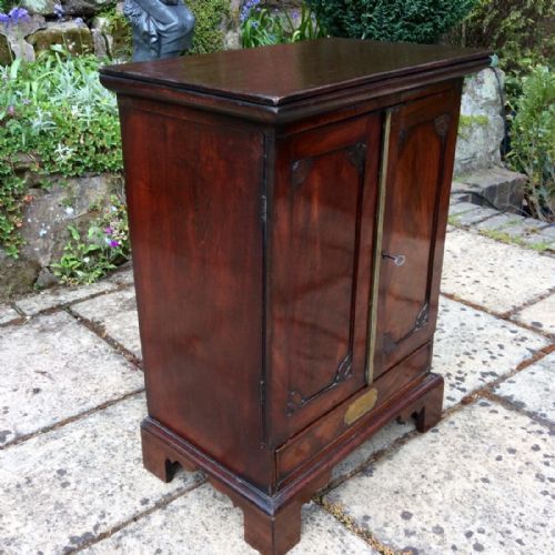 SMALL MAHOGANY CAMPAIGN FOLIO CUPBOARD - ADDITIONAL PHOTO 4