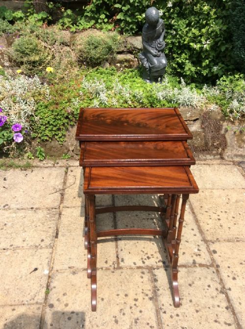 NEST OF 3 MAHOGANY TABLES - ADDITIONAL PHOTO 4