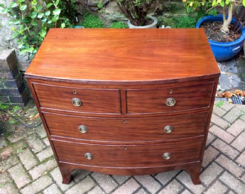 QUALITY SMALL BOW FRONT MAHOGANY CHEST OF DRAWERS - ADDITIONAL PHOTO 2