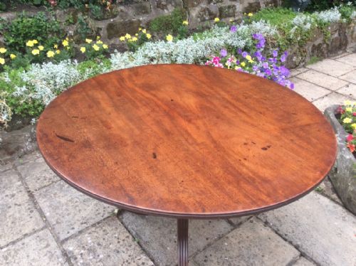 REGENCY MAHOGANY CENTRE OR DINING TABLE - ADDITIONAL PHOTO 1