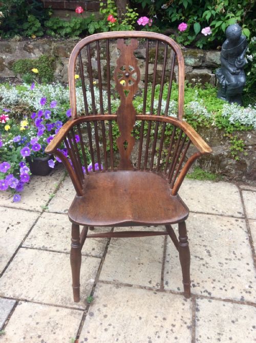 early 19thc windsor armchair - CATEGORY: ANTIQUE CHAIRS - DATED 19TH CENTURY