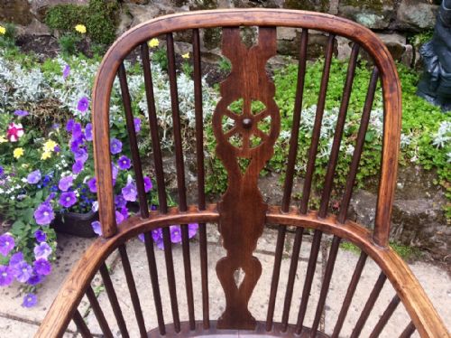 EARLY 19THC WINDSOR ARMCHAIR - ADDITIONAL PHOTO 1