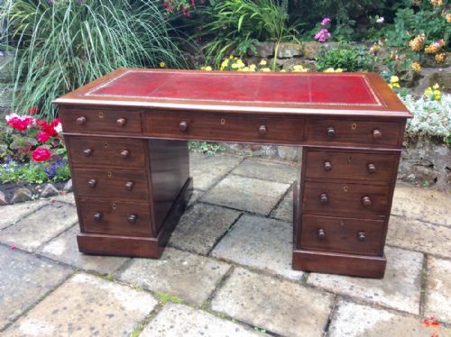 MAHOGANY PEDESTAL DESK - ADDITIONAL PHOTO 1