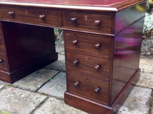MAHOGANY PEDESTAL DESK - ADDITIONAL PHOTO 2