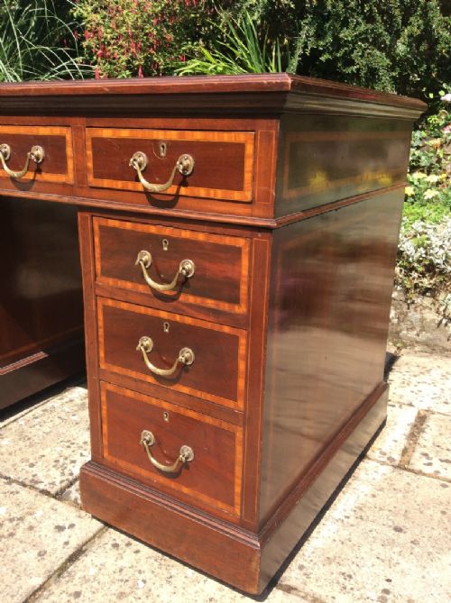 MAPLE AND CO PEDESTAL DESK - ADDITIONAL PHOTO 1