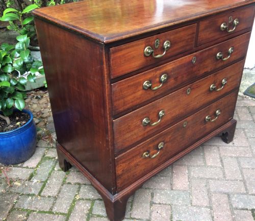 GEORGIAN MAHOGANY CHEST OF DRAWERS - ADDITIONAL PHOTO 4