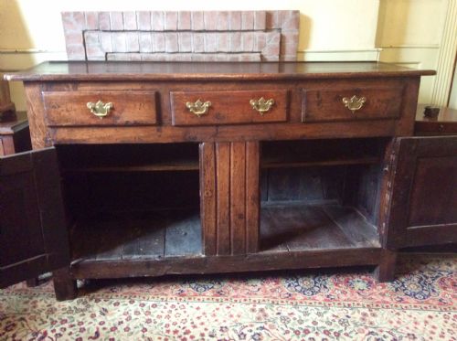 GEORGIAN OAK DRESSER BASE - ADDITIONAL PHOTO 2