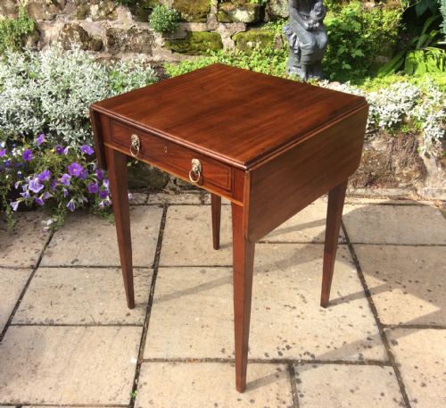 PRETTY SIDE TABLE OR SMALL SOFA TABLE - ADDITIONAL PHOTO 4