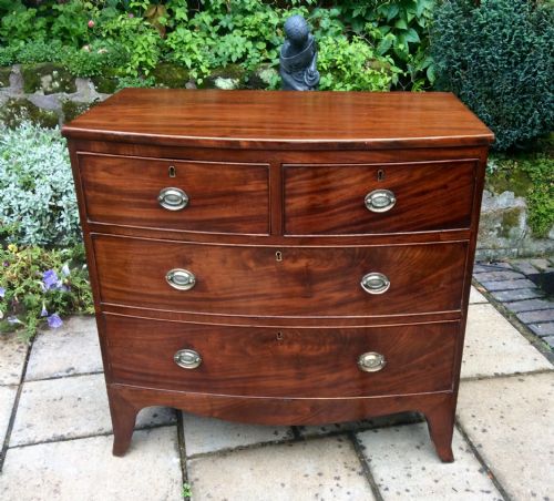 small georgian bow front chest of drawers - CATEGORY: ANTIQUE CHEST OF DRAWERS - DATED 1800
