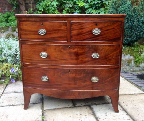 SMALL GEORGIAN BOW FRONT CHEST OF DRAWERS - ADDITIONAL PHOTO 2