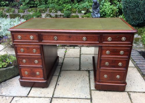 super quality victorian mahogany pedestal desk - CATEGORY: ANTIQUE DESKS - DATED VICTORIAN