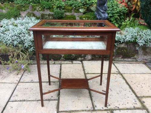 edwardian bijouterie or display table - CATEGORY: ANTIQUE TABLES - DATED EDWARDIAN