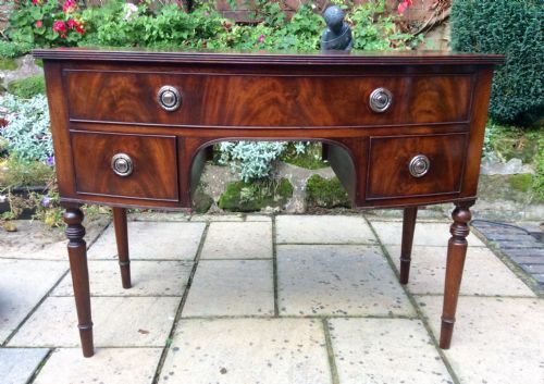 REGENCY MAHOGANY BOW FRONT DRESSING TABLE - ADDITIONAL PHOTO 4