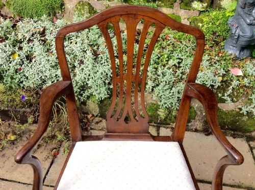 GEORGIAN PERIOD MAHOGANY HEPPLEWHITE ARMCHAIR - ADDITIONAL PHOTO 1