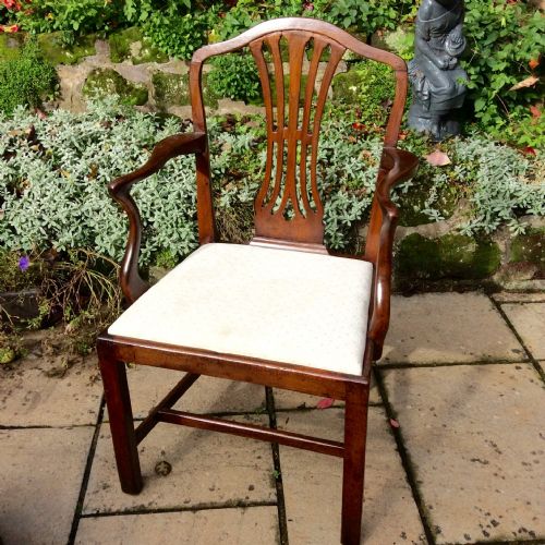 GEORGIAN PERIOD MAHOGANY HEPPLEWHITE ARMCHAIR - ADDITIONAL PHOTO 2