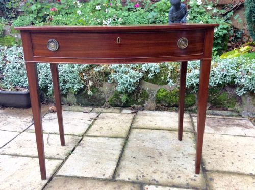 GEORGIAN MAHOGANY BOW FRONT SIDE TABLE - ADDITIONAL PHOTO 2
