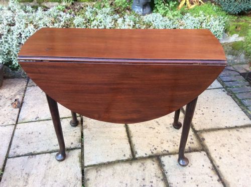 small georgian mahogany dining table - CATEGORY: ANTIQUE TABLES - DATED 18TH CENTURY
