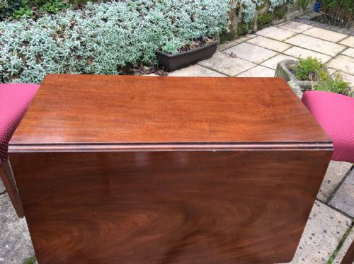 SMALL GEORGIAN MAHOGANY DINING TABLE - ADDITIONAL PHOTO 1