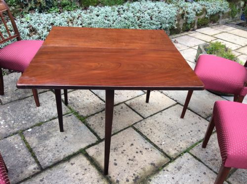 SMALL GEORGIAN MAHOGANY DINING TABLE - ADDITIONAL PHOTO 4