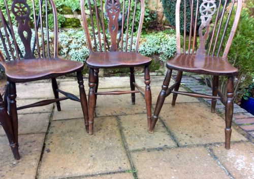 FOUR WINDSOR WHEELBACK CHAIRS - ADDITIONAL PHOTO 5
