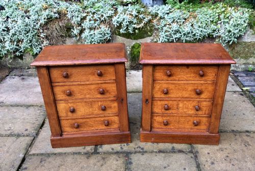 a pair of miniature oak chest of drawers - CATEGORY: ANTIQUE CHEST OF DRAWERS - DATED 19TH CENTURY