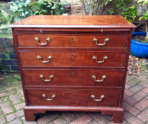 SMALL GEORGIAN MAHOGANY CHEST OF DRAWERS - ADDITIONAL PHOTO 2