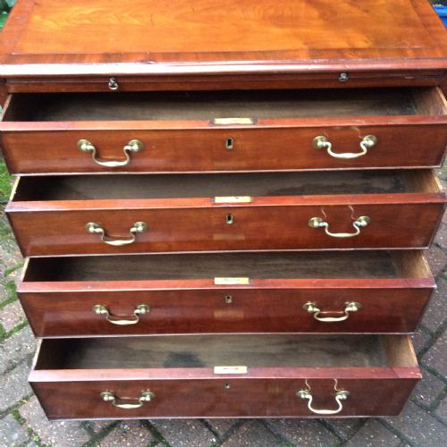 SMALL GEORGIAN MAHOGANY CHEST OF DRAWERS - ADDITIONAL PHOTO 7