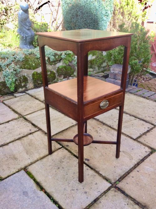 GEORGIAN MAHOGANY BEDSIDE TABLE - ADDITIONAL PHOTO 2