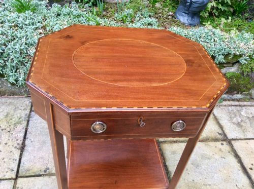 SMALL INLAID LAMP OCCASIONAL TABLE - ADDITIONAL PHOTO 7