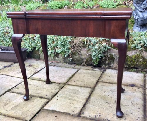 18TH CENTURY MAHOGANY CARD TABLE - ADDITIONAL PHOTO 1