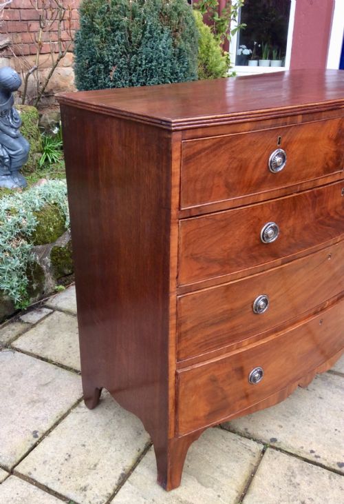 MAHOGANY BOW FRONTED CHEST OF DRAWERS - ADDITIONAL PHOTO 6