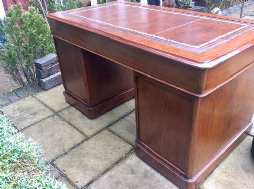 OAK 54 INCH PEDESTAL DESK - ADDITIONAL PHOTO 5