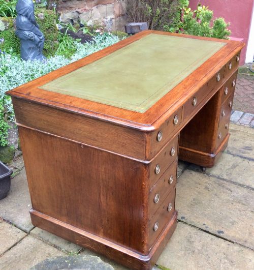 VICTORIAN OAK PEDESTAL DESK - ADDITIONAL PHOTO 4