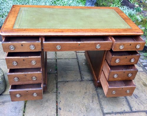 VICTORIAN OAK PEDESTAL DESK - ADDITIONAL PHOTO 6