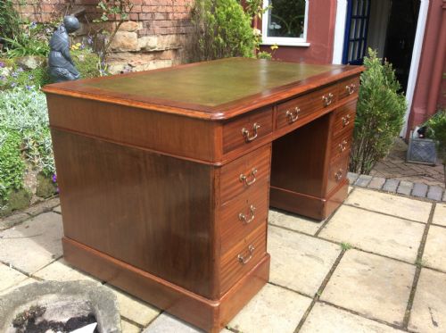 MAHOGANY PEDESTAL DESK - ADDITIONAL PHOTO 2