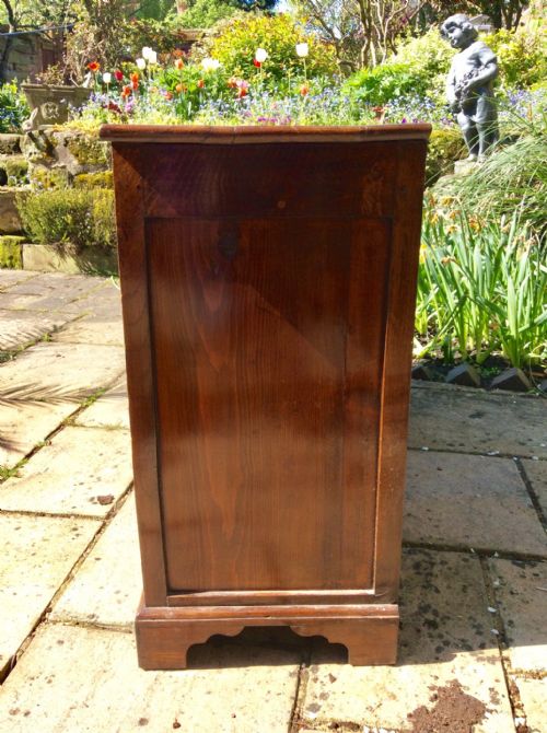 SMALL OAK DRESSER BASE - ADDITIONAL PHOTO 6