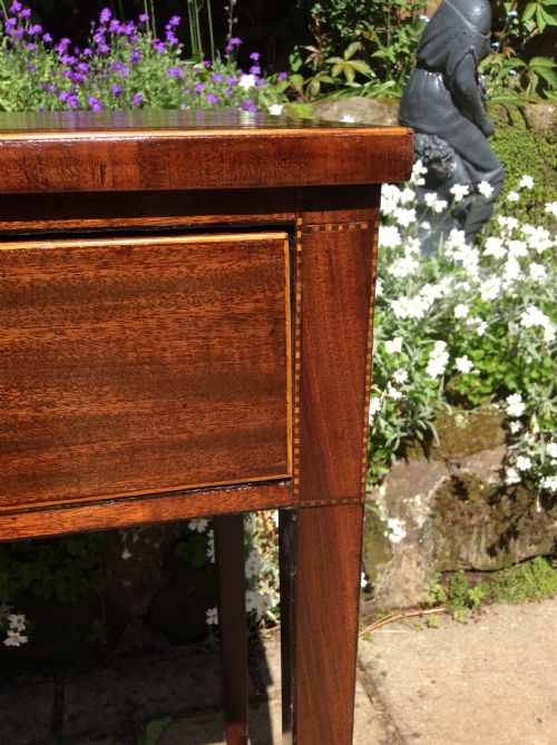 GEORGIAN SMALL MAHOGANY SIDE OR LAMP TABLE - ADDITIONAL PHOTO 9