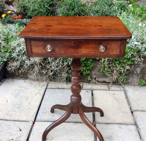 small regency mahogany table - CATEGORY: ANTIQUE TABLES - DATED REGENCY