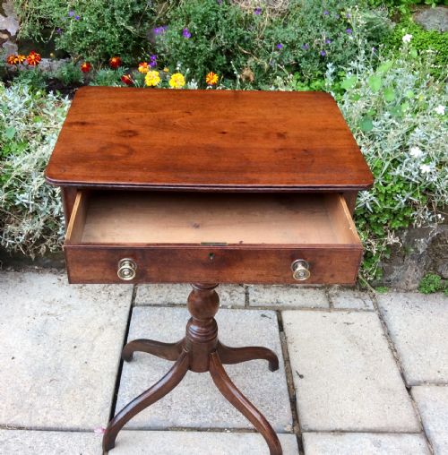 SMALL REGENCY MAHOGANY TABLE - ADDITIONAL PHOTO 3