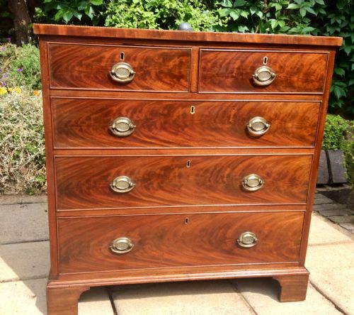 SMALL REGENCY MAHOGANY CHEST OF DRAWERS - ADDITIONAL PHOTO 1