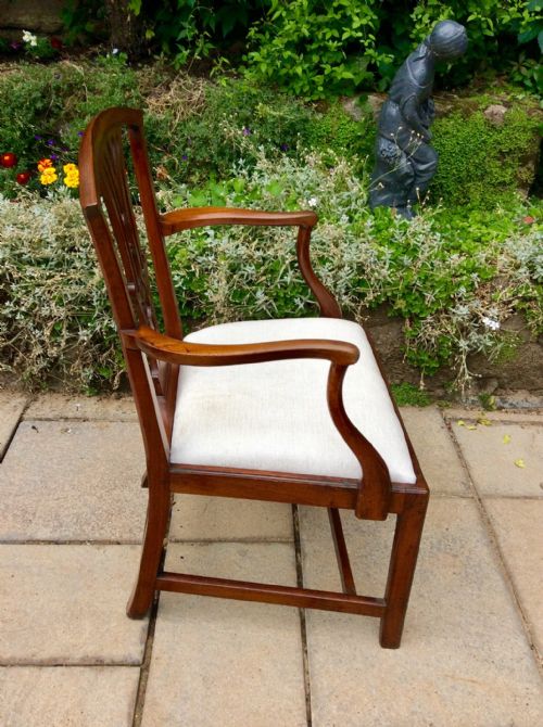 A LATE 18TH CENTURY ELBOW CHAIR - ADDITIONAL PHOTO 1