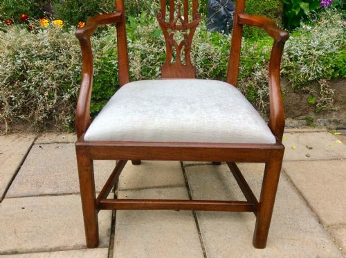 A LATE 18TH CENTURY ELBOW CHAIR - ADDITIONAL PHOTO 3